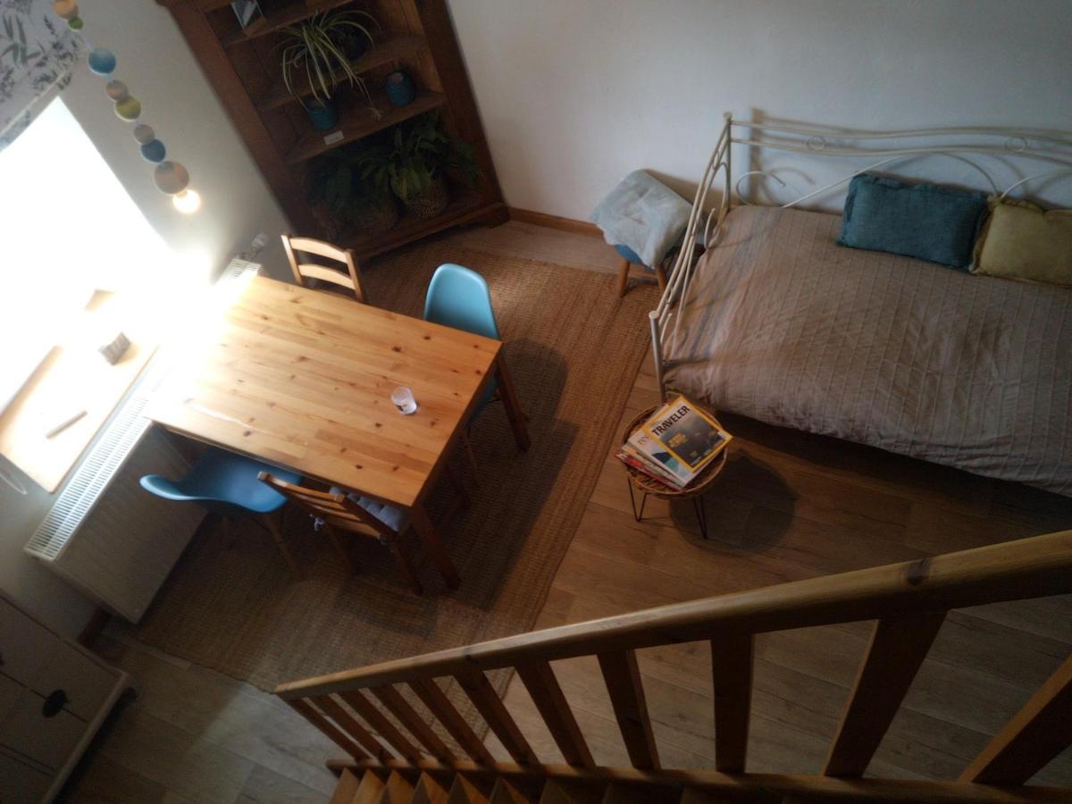 Celinie'S Guest House Gerin Экстерьер фото